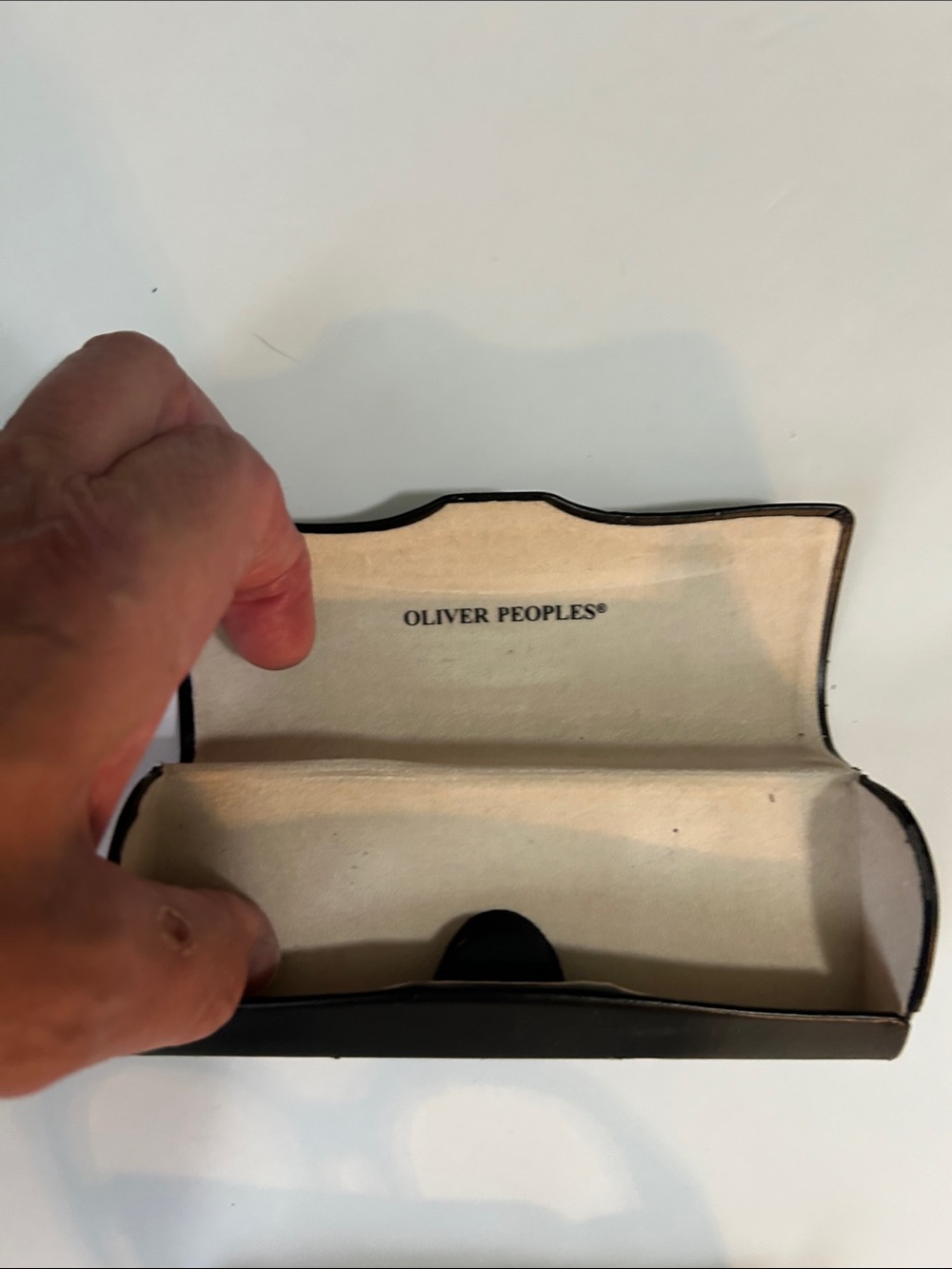 Oliver Peoples Tortoise Eyewear and Case with Cream Interior